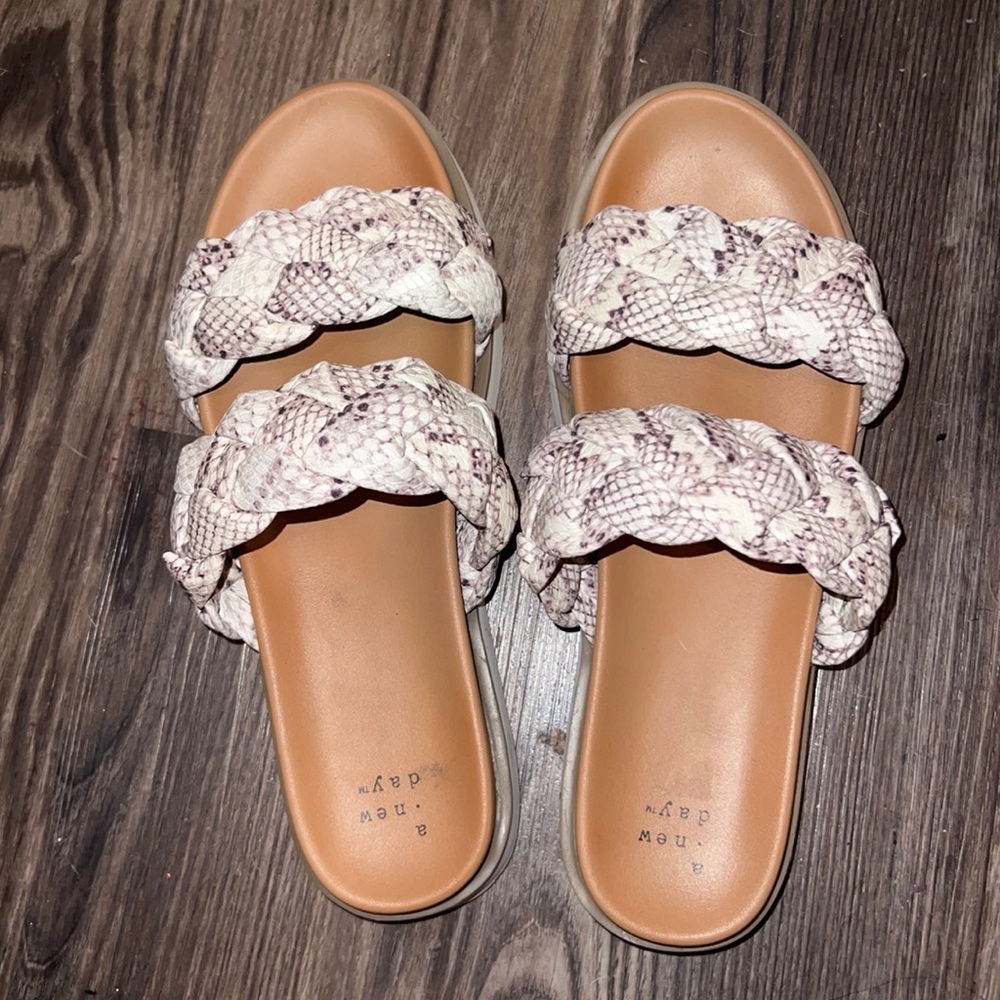 A New Day Sandal womens size 9 snake skin print